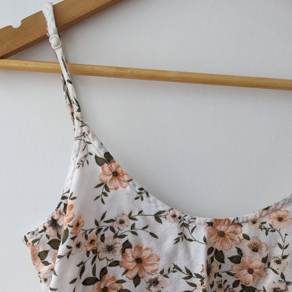 American Eagle Flowy Floral Crop Top sz Medium - Picture 6 of 9